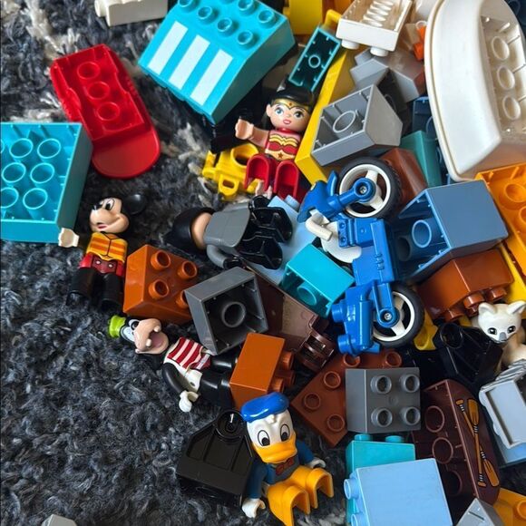 Bundle of Lego Duplo Blocks and Carrying Case - Picture 2 of 11
